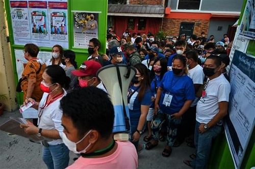 Người dân Philippines bỏ phiếu để bầu chọn Tổng thống