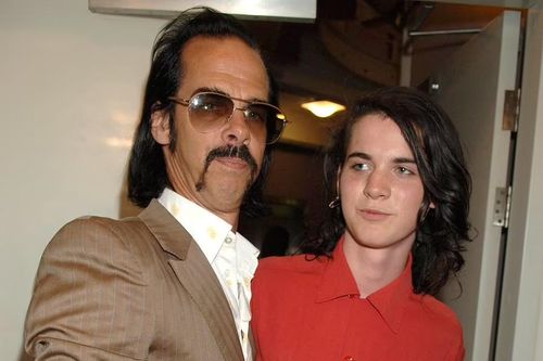 Con trai Nick Cave qua đời ở tuổi 31 sau 2 ngày ra tù