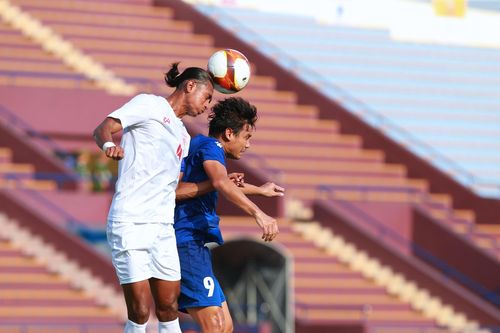 Sân Việt Trì vắng khán giả ngày U23 Việt Nam nghỉ đá