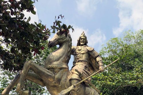 Về tượng Hưng Đạo Vương Trần Quốc Tuấn tại Khu du lịch Hồ Mây: Không có phép xây dựng mỹ thuật, nhưng không thể xử phạt