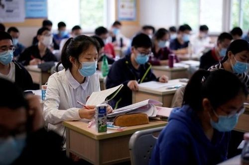 Trung Quốc: Thượng Hải hoãn kỳ thi đại học, trung học