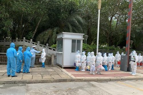 Tiếp nhận 25 công dân do Trung Quốc trao trả qua cửa khẩu quốc tế Thanh Thủy