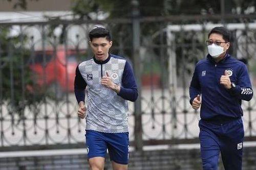 Đoàn Văn Hậu hé lộ thời điểm trở lại sân bóng V-League
