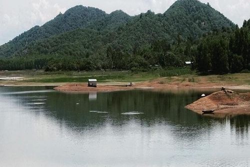 Chìm xuồng trên hồ nước ở Đồng Nai, 3 người tử vong