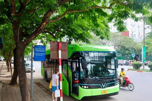 Hà Nội có thêm tuyến xe buýt điện thứ 7 để phục vụ người dân