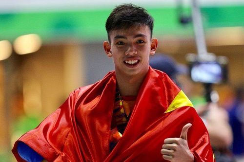 Đổi người cầm cờ SEA Games 31