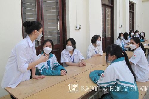 Hỗ trợ nữ sinh dân tộc thiểu số hoàn thiện bản thân
