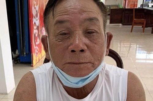 Bắt người đàn ông vận chuyển 2 bánh heroin