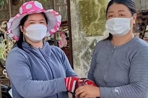 Tiểu thương trả lại tài sản gần 50 triệu đồng cho người đánh rơi