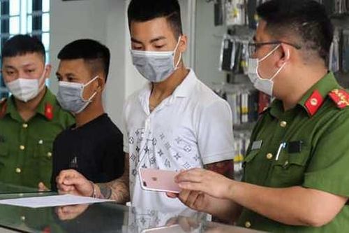 Bắt 2 đối tượng nghiện ma túy, cướp giật chiếc iPhone7 plus