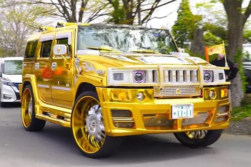 Hummer 'khủng long' độ bodykit dát vàng, đính kim cương cực độc