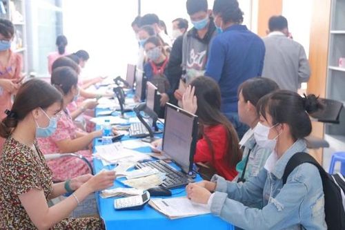 Giảm gánh nặng tài chính cho học sinh sinh viên các cấp học