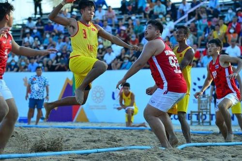 Việt Nam 'hứng cơn mưa vàng', vươn lên dẫn đầu bảng tổng sắp SEA Games 31
