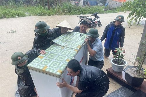 Nhiều địa phương bị ngập lụt do mưa lớn bất thường
