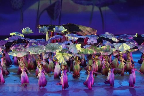 Cảm nhận hiệu ứng hiện đại khi xem khai mạc SEA Games qua truyền hình
