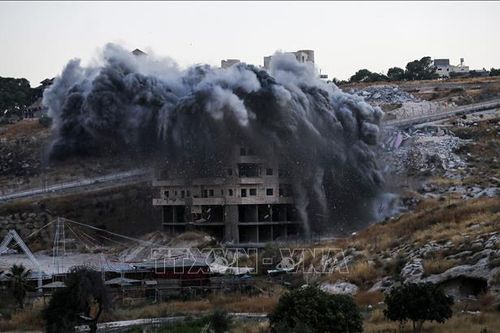 Israel phá hủy một tòa nhà ở Đông Jerusalem