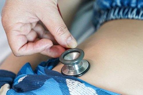 Mắc bệnh máu khó đông, 4 năm bé 3 lần bị xuất huyết não