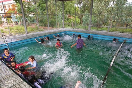 Khởi động chương trình dạy bơi phòng đuối nước cho trẻ em