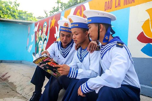 Nét đẹp văn hóa đọc ở Trường Sa