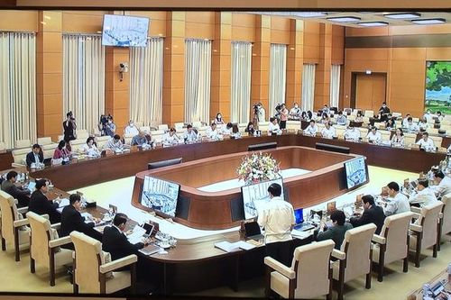 UBTVQH nhất trí với Báo cáo của Chính phủ về kinh tế - xã hội năm 2021 và 4 tháng năm 2022