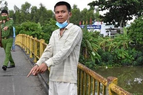 Bắt giữ đối tượng ngáo đá cướp xe máy người đi chợ rồi cố thủ trong nhà