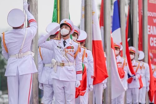 Trang nghiêm Lễ thượng cờ SEA Games 31