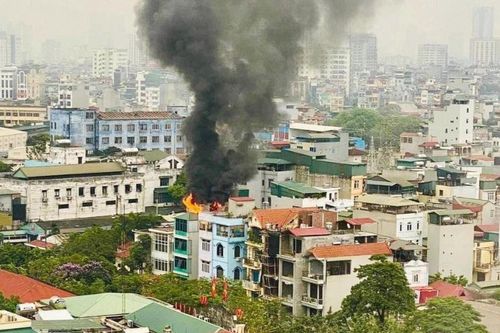 Hỏa hoạn trên tầng cao, không có thương vong về người