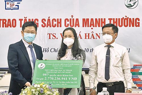 Lan tỏa tri thức từ nguồn sách kiều bào trao tặng