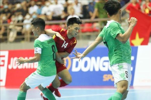 Futsal Việt Nam khởi đầu không suôn sẻ