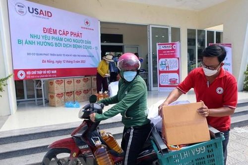 Đà Nẵng cấp nhu yếu phẩm cho hơn 1.000 hộ dân có hoàn cảnh khó khăn