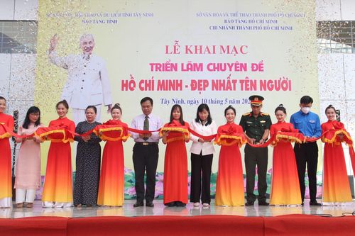Triển lãm chuyên đề 'Hồ Chí Minh – đẹp nhất tên Người'