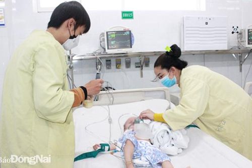Cẩn trọng với bệnh đường hô hấp ở trẻ
