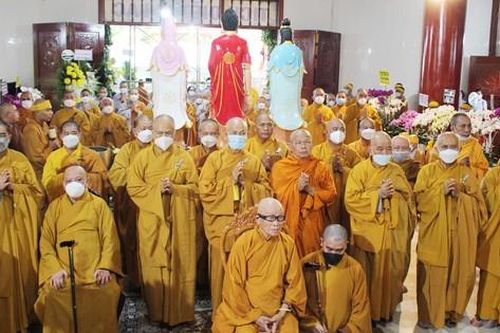 Ban Trị sự GHPGVN tỉnh Vĩnh Long, Trà Vinh viếng tang Hòa thượng Thích Nhựt Huệ