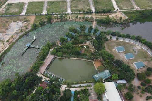 Hà Nội: Chưa tháo dỡ công trình lấn chiếm hồ Đà Sen vì... thiếu người!