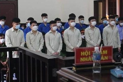 Tuyên án 22 bị cáo hỗn chiến, nổ súng bắn chết người ở quán karaoke X.O