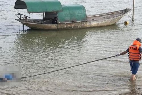 Nghệ An: Phát hiện một thi thể trôi dạt ở sông Lam