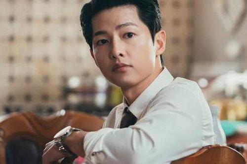 Mẹo 'hack' tuổi của nam thần Song Joong Ki
