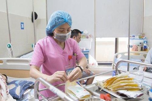 Điều dưỡng - Những người thầm lặng vì bệnh nhân