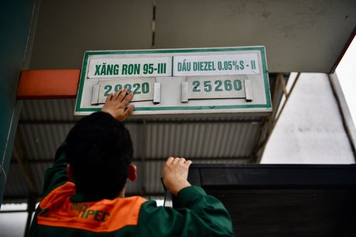 Hai ông lớn xăng dầu âm quỹ bình ổn giá hơn 1.500 tỷ đồng