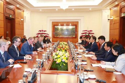 Hỗ trợ Việt Nam thực hiện cam kết về khí hậu và phát triển bền vững