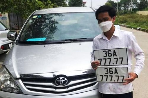 Mua Toyota Innova cũ 300 triệu, chủ xe Thanh Hóa trúng biển 'ngũ quý 7'