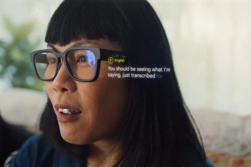 Google 'nhá hàng' kính thông minh có khả năng dịch ngôn ngữ