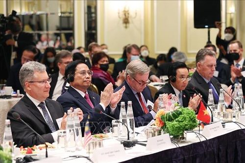 Thủ tướng Phạm Minh Chính cùng các lãnh đạo ASEAN gặp Cộng đồng doanh nghiệp Hoa Kỳ