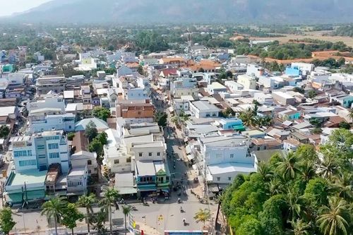 Tri Tôn rộn ràng thay 'áo mới'
