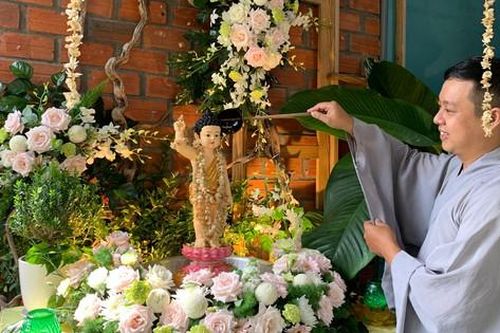 Phật đản về trong lòng những người con Phật