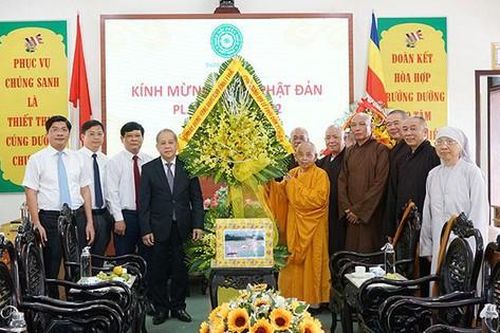 Thừa Thiên Huế: Lãnh đạo tỉnh chúc mừng Đại lễ Phật đản Phật lịch 2566 tại chùa Từ Đàm