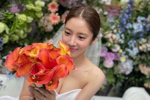 Gong Hyo Jin và Jung Ryeo Won không dự đám cưới Son Dam Bi