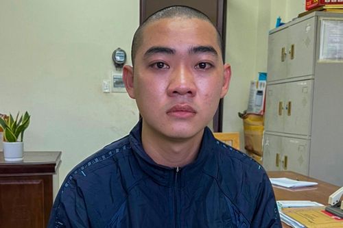 Nghi phạm nổ súng, chém người ở quán nhậu ra đầu thú