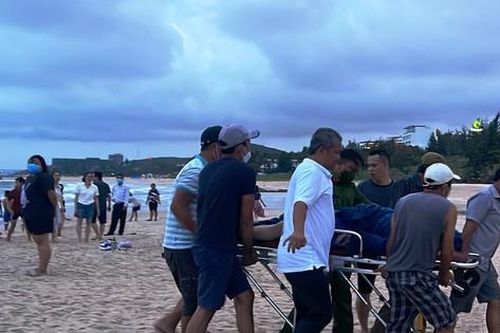 2 du khách tử vong khi tắm biển Mũi Né - Bình Thuận
