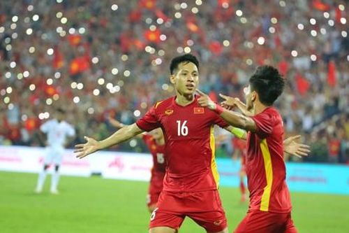 Hàng công U23 Việt Nam đang thở bằng 'lỗ mũi' cựu binh